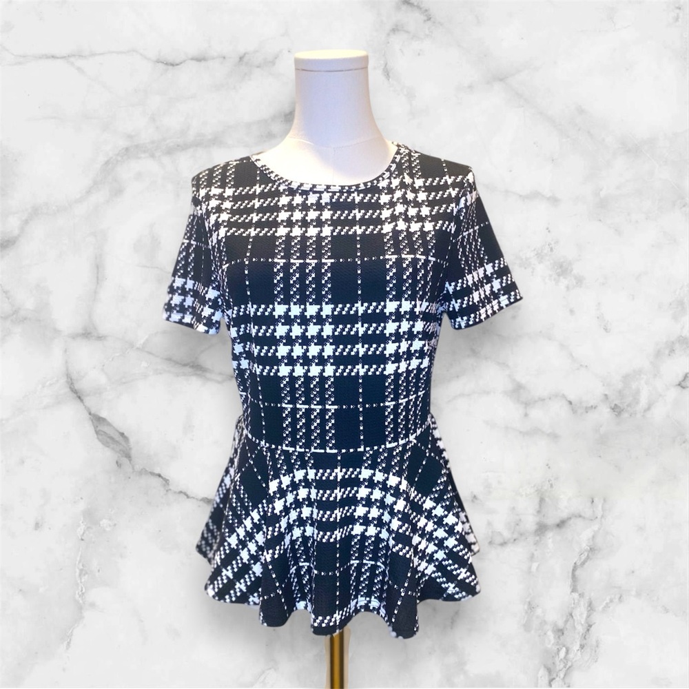 SHEIN Black and White Short Sleeve Peplum Blouse with Crew Neck